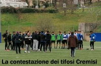 Vigilia di Tolentino Montegiorgio: i tifosi Cremisi interrompono la rifinitura.